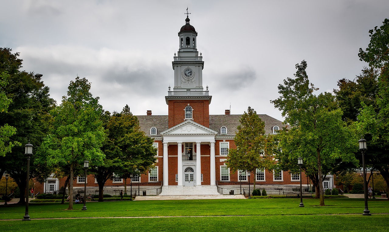 johns hopkins university 1590925 1280
